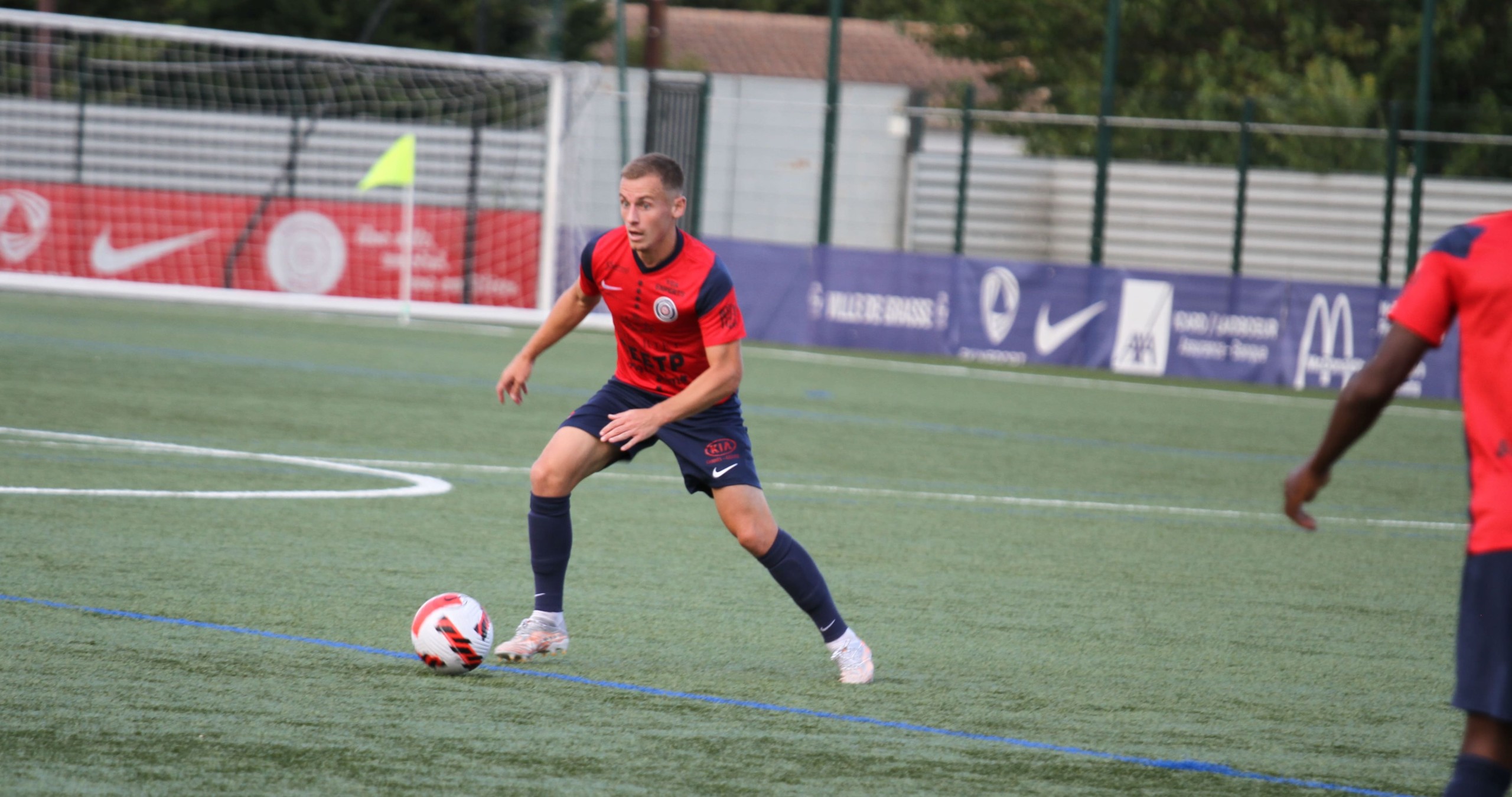 National 2 : Le RC Grasse préserve sa série d’invincibilité sur la pelouse de l’Étoile FC